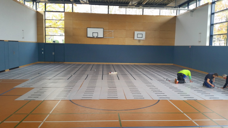 MULTI BOARD Kunststoffplatten als Bodenschutz in einer Turnhalle