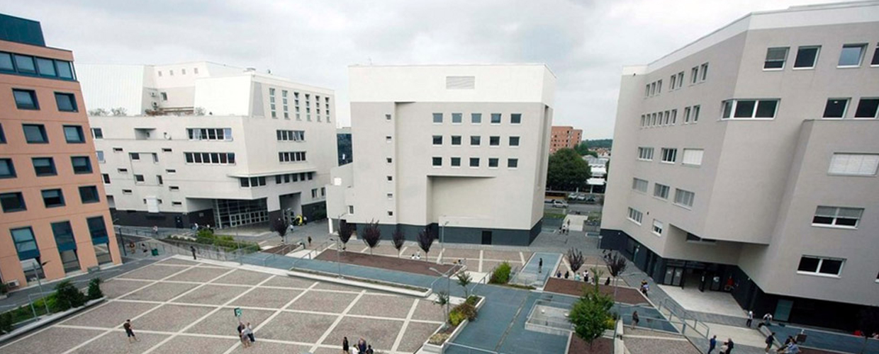 Mit Modulo und Multimodulo wurden belüftete Fundamente für den neuen Universitätscampus geschaffen. Die Oberfläche von 19,000 m2  wurden mit darunterliegendem Kriechraum gebaut, um Platz für Infrastrukturrohre und – geräte zu schaffen.