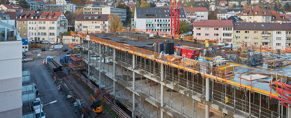 Unser Neu Nautilus Evo wurde ausgewählt, um 15,000 m2 Hohlraumplatten mit flacher Laibung herzustellen, die ästhetisch  ansprechend und praktisch für die Innenarchitektur und Infrastrukturplanung sind. Die Struktur mit Hohlraumplatten ist  leichter als ei