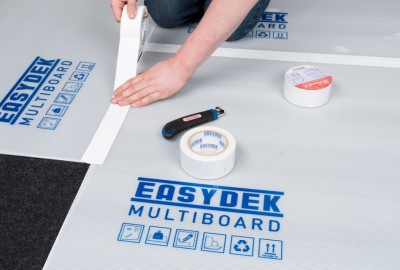 Verklebung der Stöße mit Klebeband Multi Tape Removable