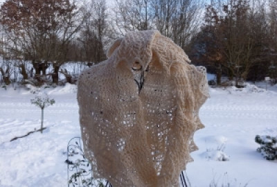 Meine Spezialität: Lacetücher stricken, Wunderschöne Traumfänger, Taschen häkeln, Tücher häkeln, Handgefertigtes aus edlen Garnen