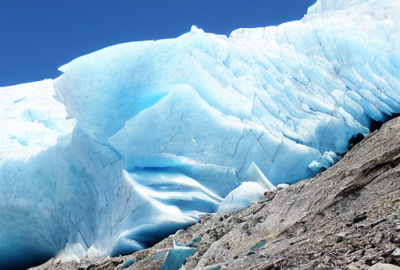 Es ist absurd: Kaum ein Phänomen ist so umfangreich und akribisch erforscht worden wie die Erderhitzung, ihre Gründe und  Folgen. Wir kennen alle relevanten Trends. Sei es die CO2-Konzentration in der Atmosphäre … im Sport sind Rekorde etwas Gutes. Schnel