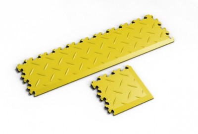 PVC Rampe und Ecke für die Industrie mit Oberfläche Diamant Riffelung in Gelb