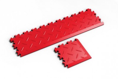 PVC Rampe und Ecke für die Industrie mit Oberfläche Diamant Riffelung in Rosso Rot