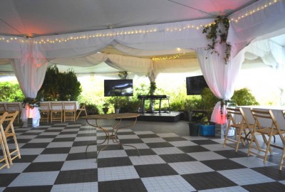 Festzelt mit Festzelt-Bodenplatten Typ EXPO-tent, mit Steck-Verbindung, Oberfläche mit quadratischen Flächen