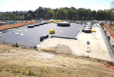 Installation Drainroof System zur Dachbegrünung und nachhaltiger Lösung für Wassermanagement am Gebäude 